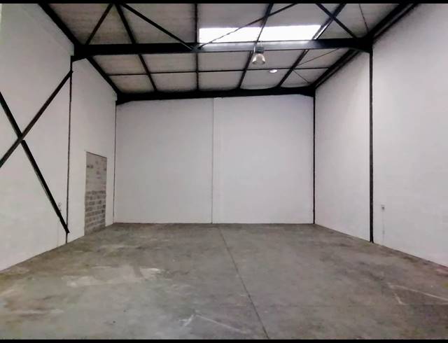 296M² WAREHOUSE TO LET IN BEACONVALE